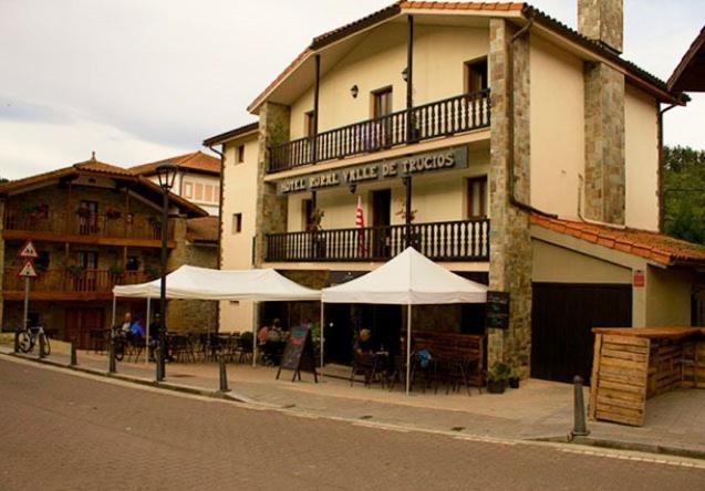 Hotel Valle De Turtzioz Exterior photo